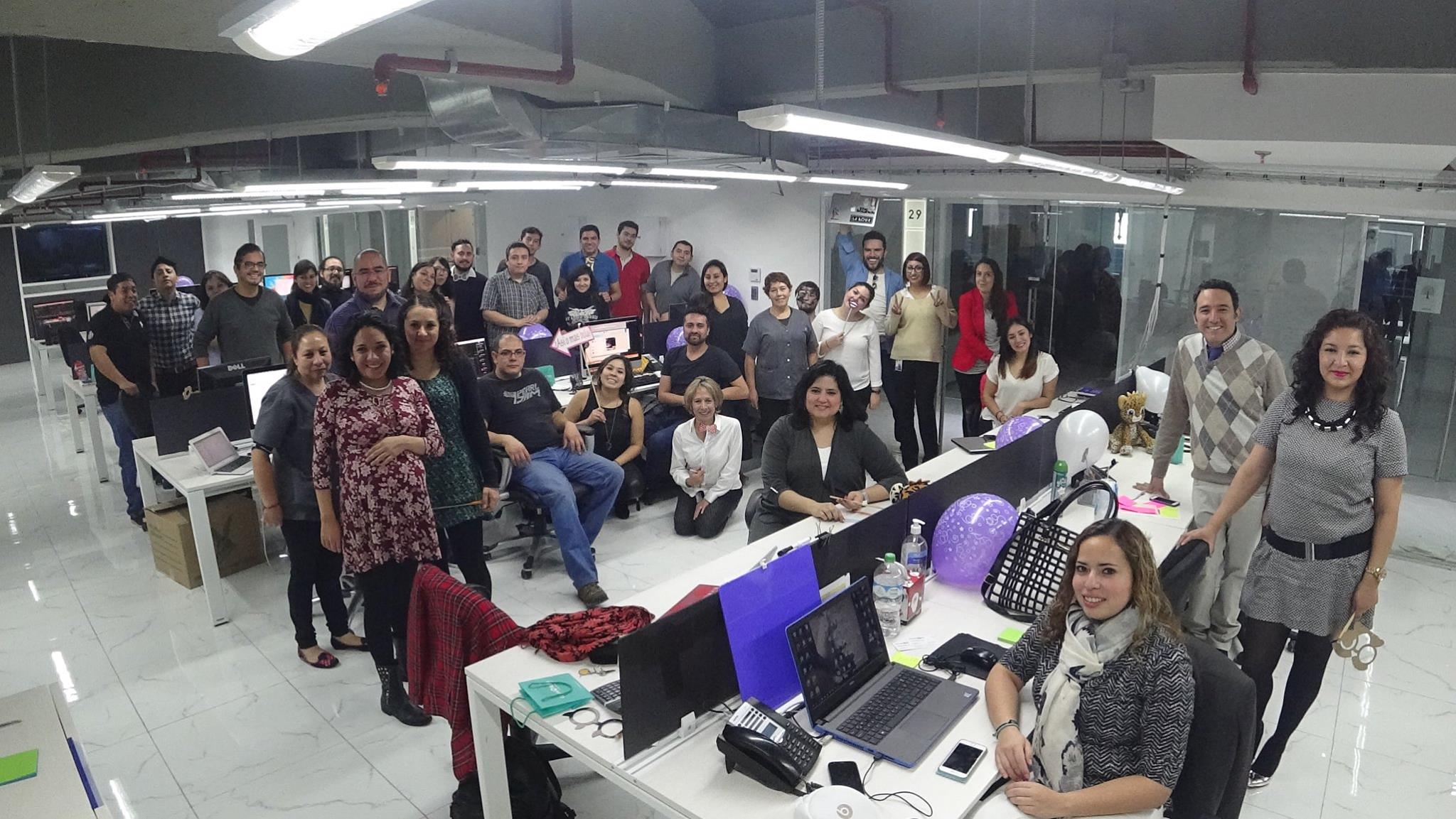 Equipo de Central Media en sus nuevas oficinas